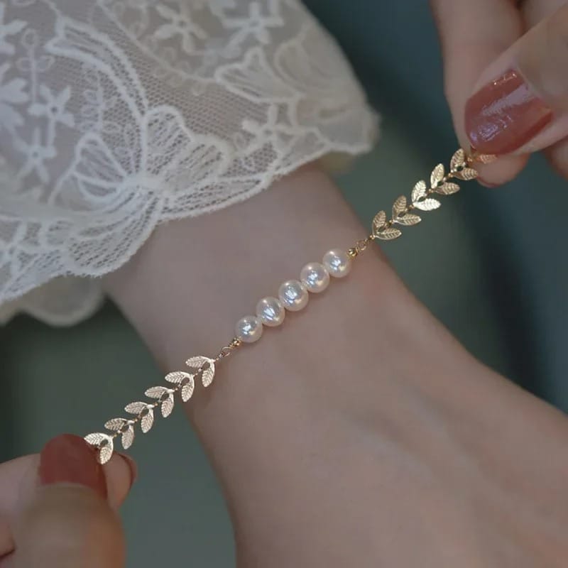Elegant Pearl Leaf Bracelet